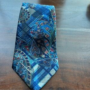 Oscar de la Renta Vibrant Blue and Red Paisley Tie